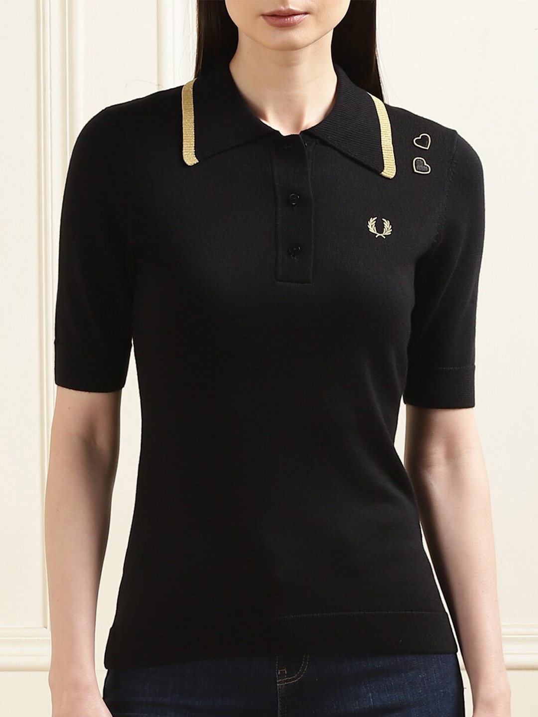

Fred Perry Women Heart Applique Brand Logo T-shirt, Black