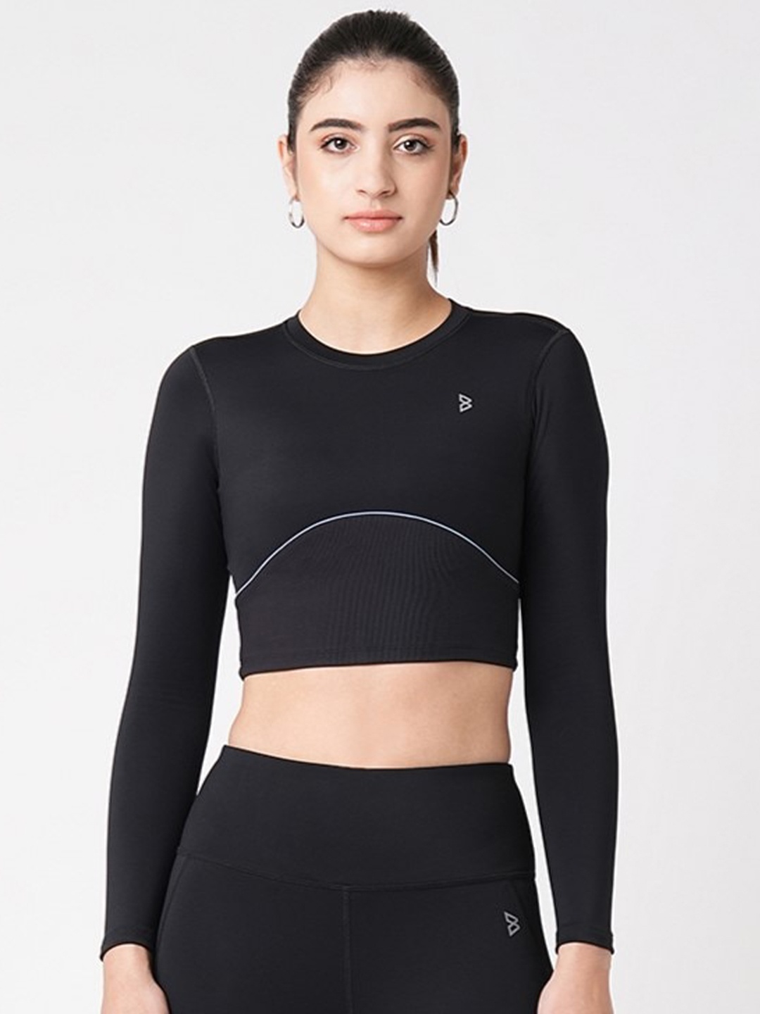 

BODD ACTIVE Solid Crop Fitted Top, Black
