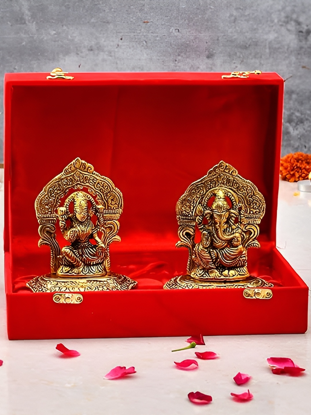 

Aura Gold-Toned Religious Laxmi Lakshmi Ganesh Idol Showpiece