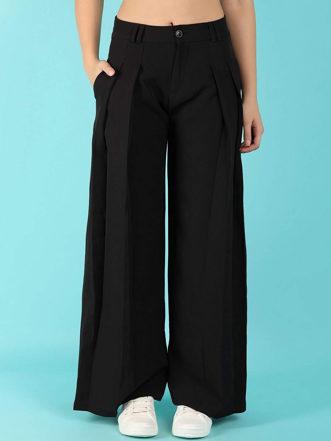 

UNLIMITED Women Pleated Trouser, Black