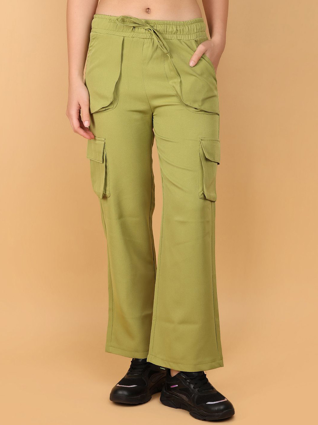 

V-Mart Women Mid-Rise Cargos Trousers, Green