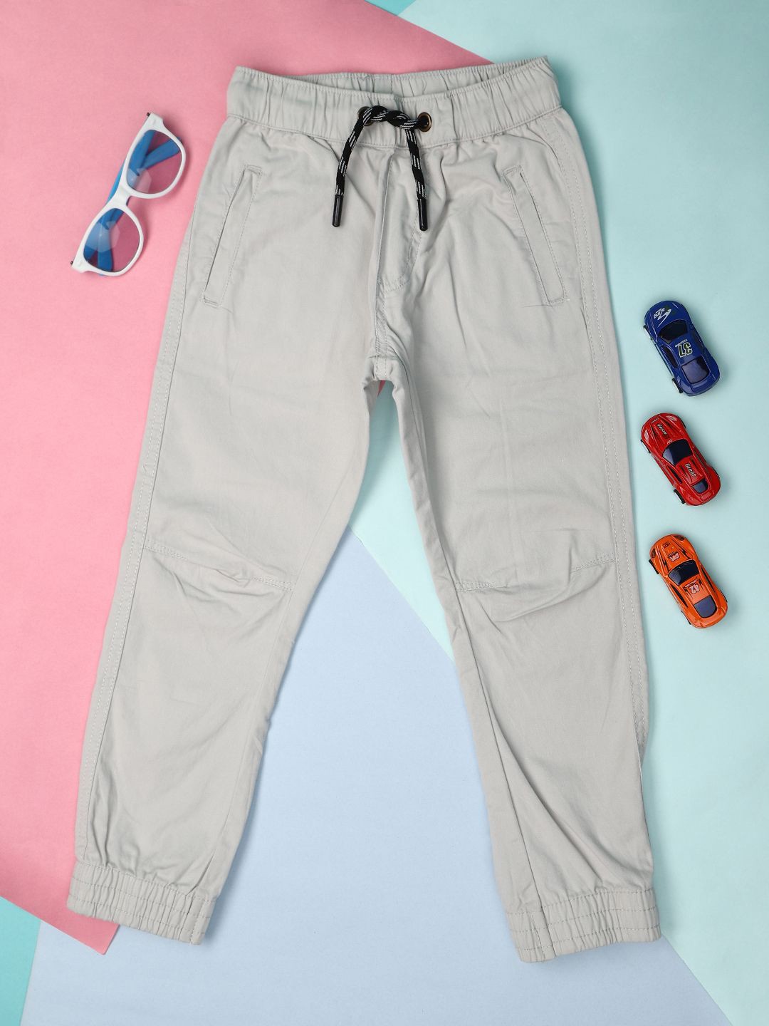 

V-Mart Boys Mid-Rise Cotton Joggers Trousers, Grey