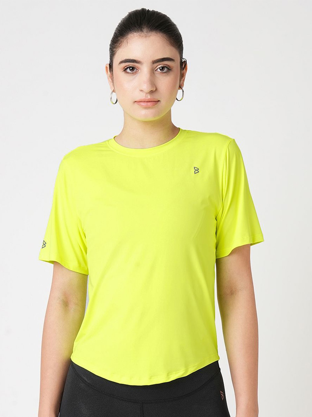 

BODD ACTIVE Women Solid Round Neck T-shirt, Fluorescent green