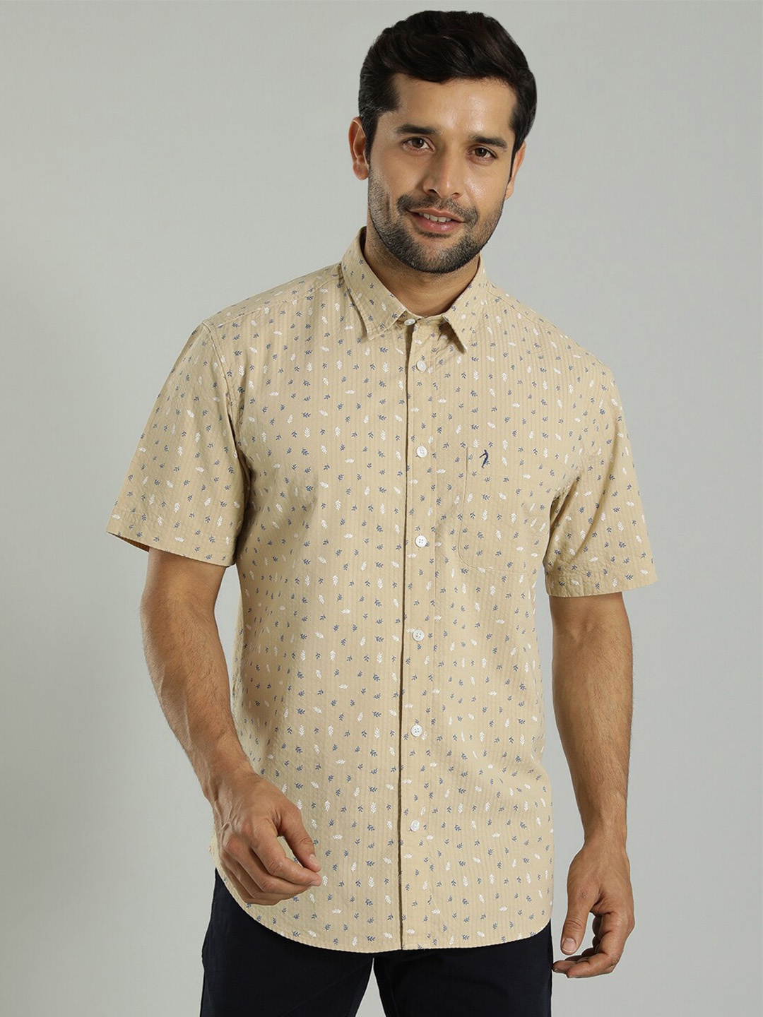 

Indian Terrain Slim Fit Floral Printed Pure Cotton Casual Shirt, Brown