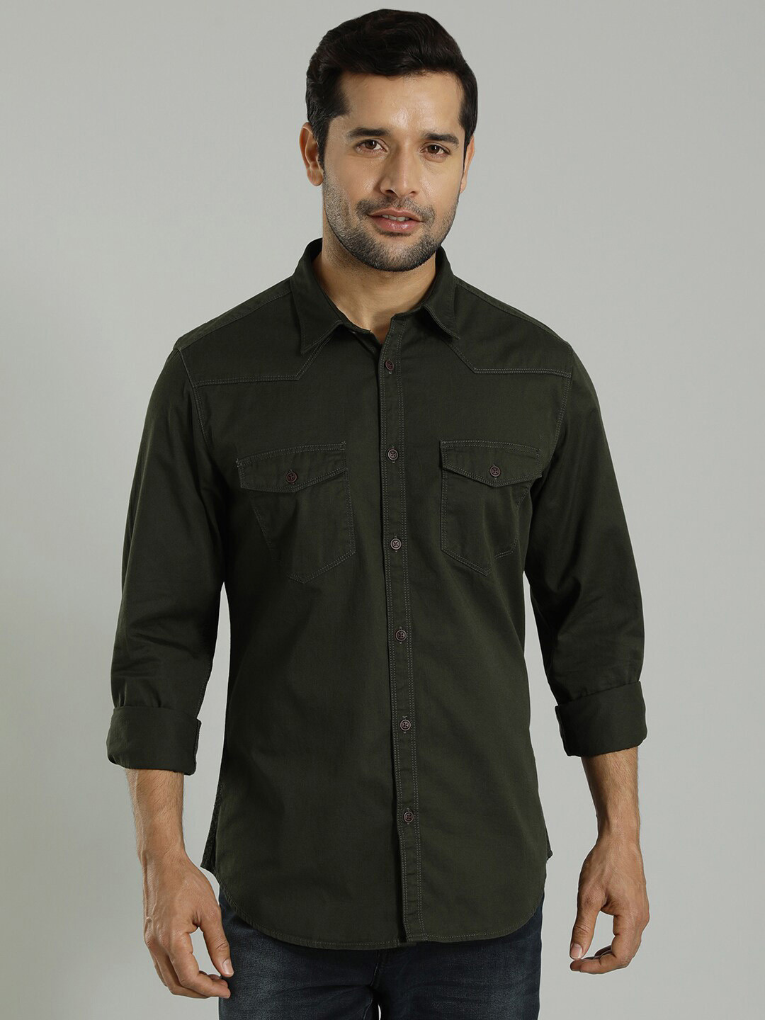 

Indian Terrain Slim Fit Flap Pockets Pure Cotton Casual Shirt, Green