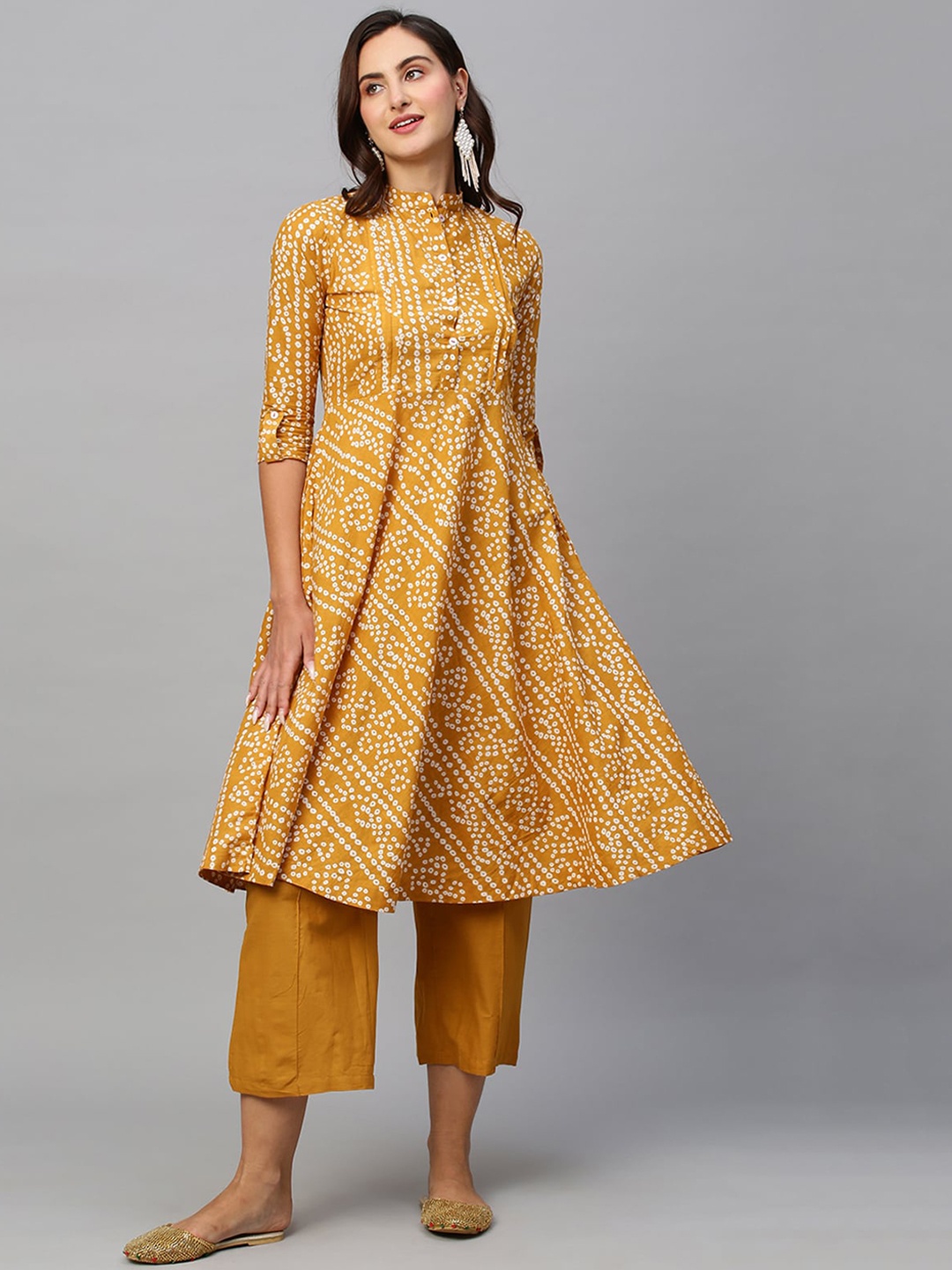 

ODETTE Mandarin Collar Roll Up Sleeves Bandhani Printed Pure Cotton Kurta with Palazzo, Mustard