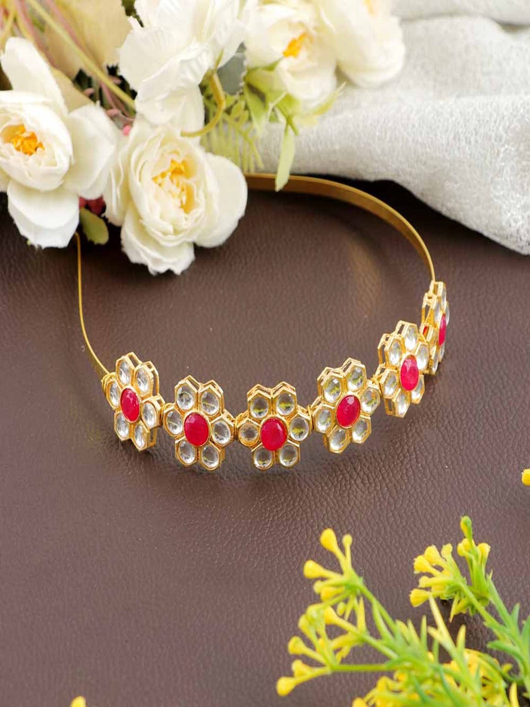 

UNIVERSITY TRENDZ Gold-Plated Kundan Studded Sheeshphool Head Jewellery, Red