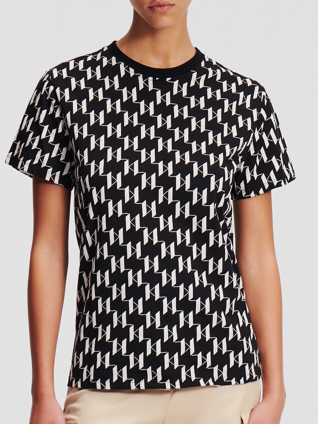 

Karl Lagerfeld Women Printed Round Neck Cotton T-shirt, Black