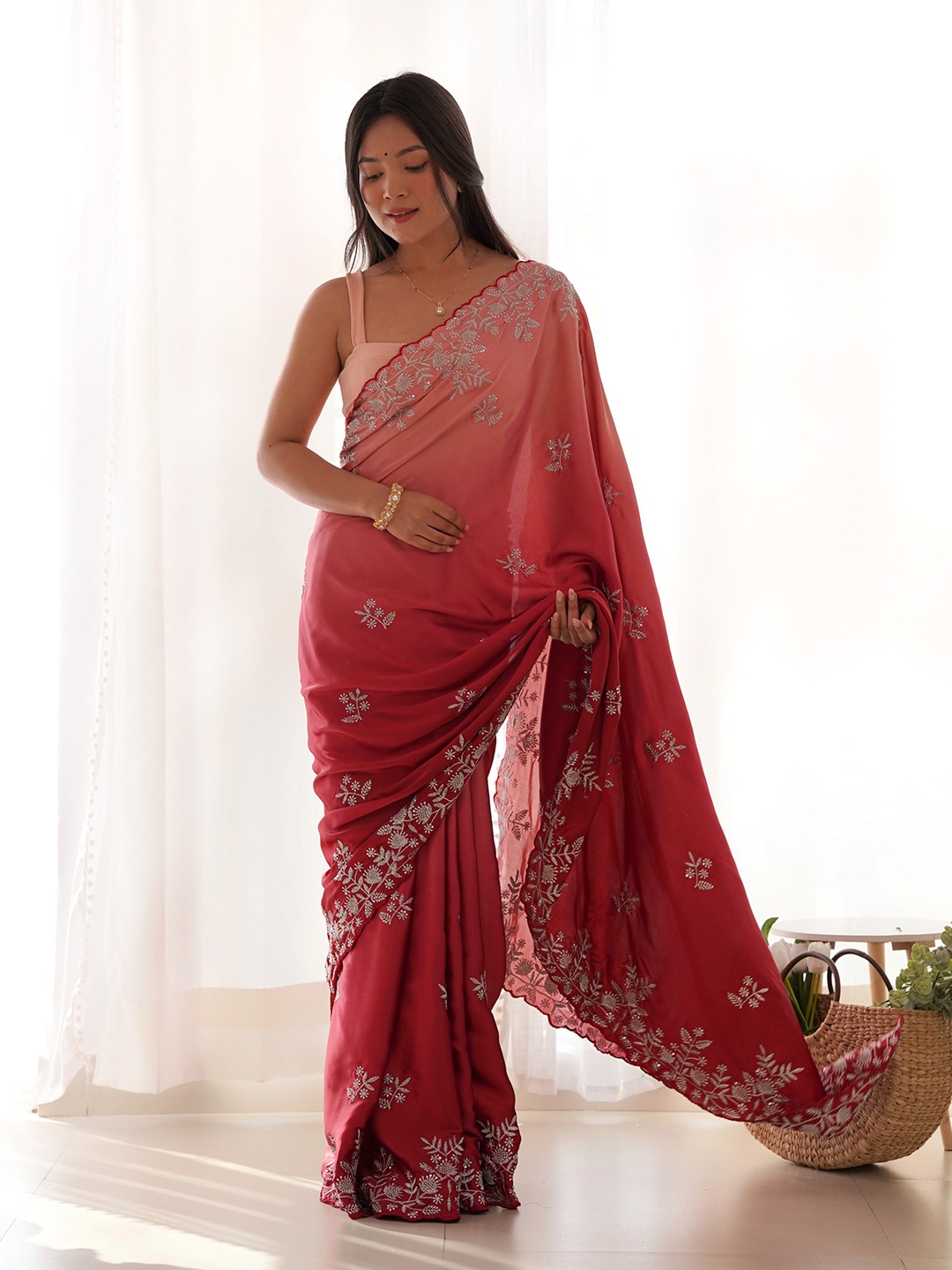 

RV CREATION Floral Embroidered Silk Blend Saree, Pink