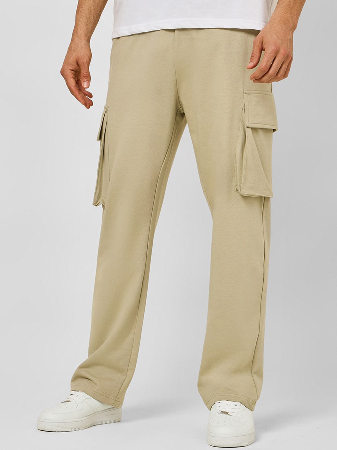

Styli Men Oversized Straight Leg Cargo Trousers, Khaki