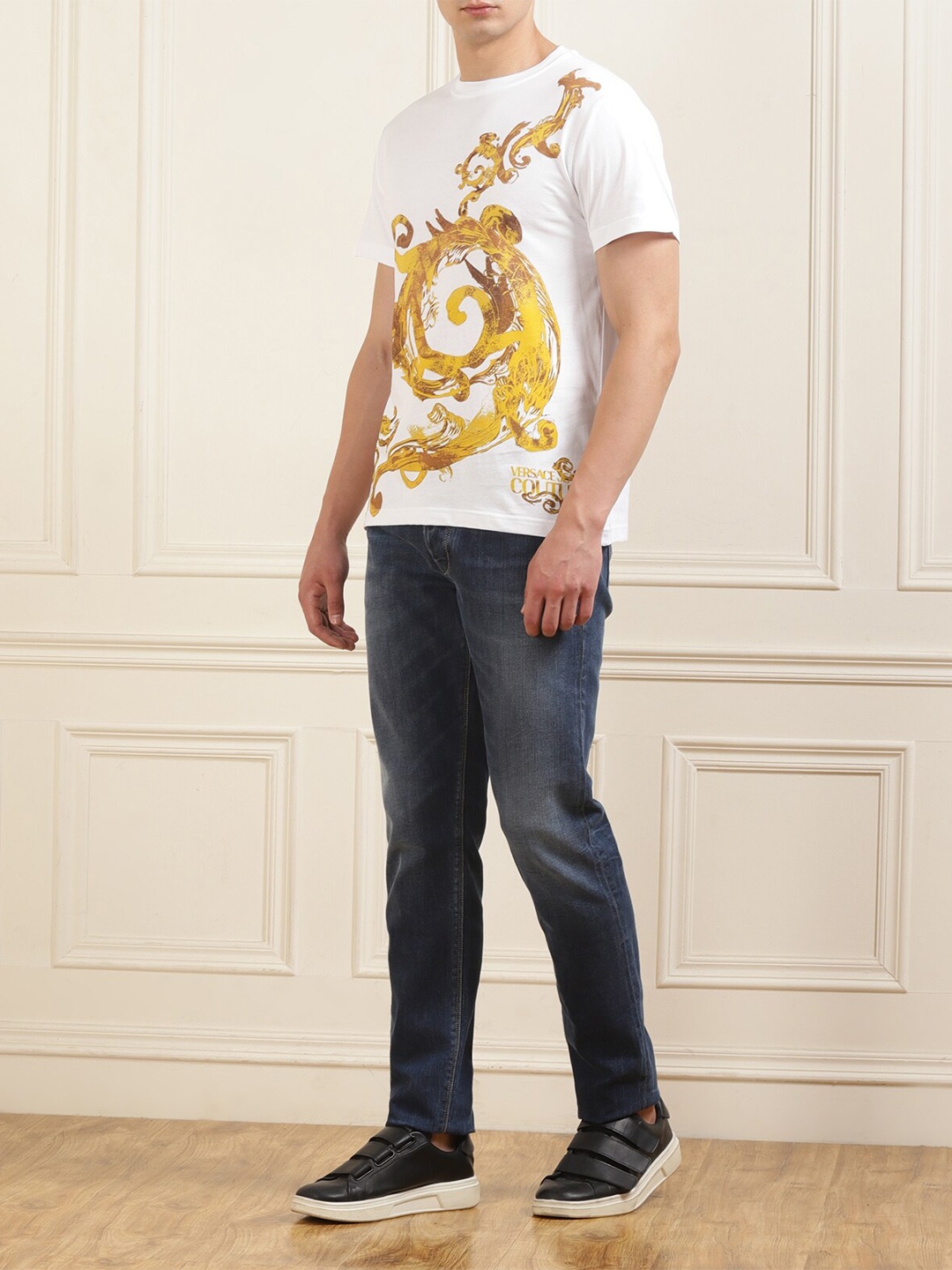 

Versace Jeans Couture Men Graphic Round Neck T-shirt, White