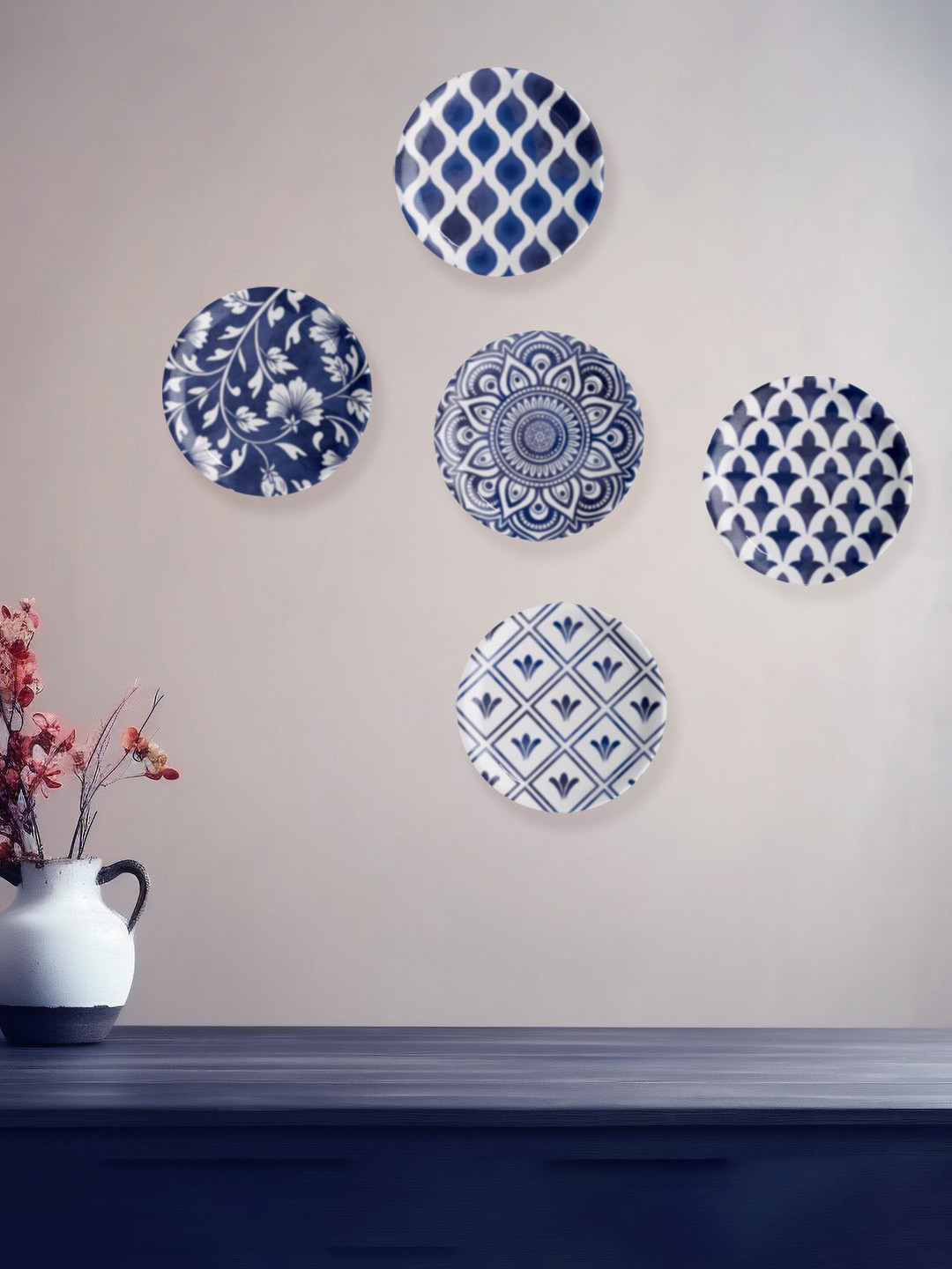 

nestroots Mosaic Blue & White 5 Pieces Printed Hanging Wall Plate Decor