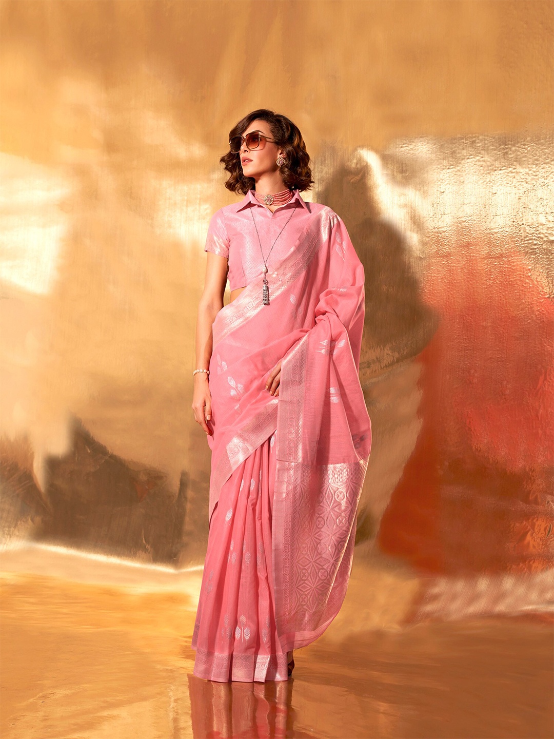 

elora Woven Design Zari Pure Linen Saree, Pink