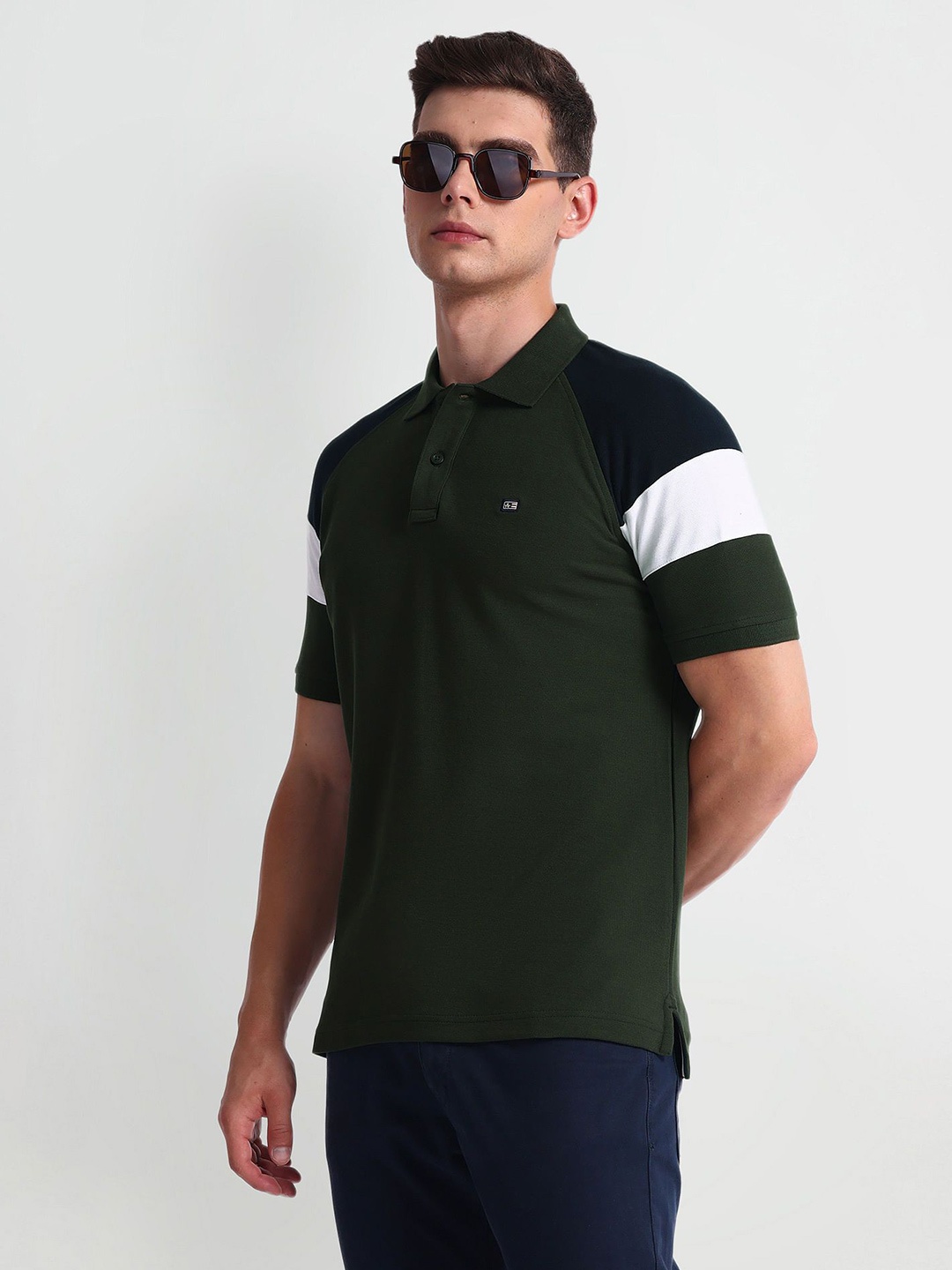 

Arrow Sport Men Colourblocked Polo Collar T-shirt, Green