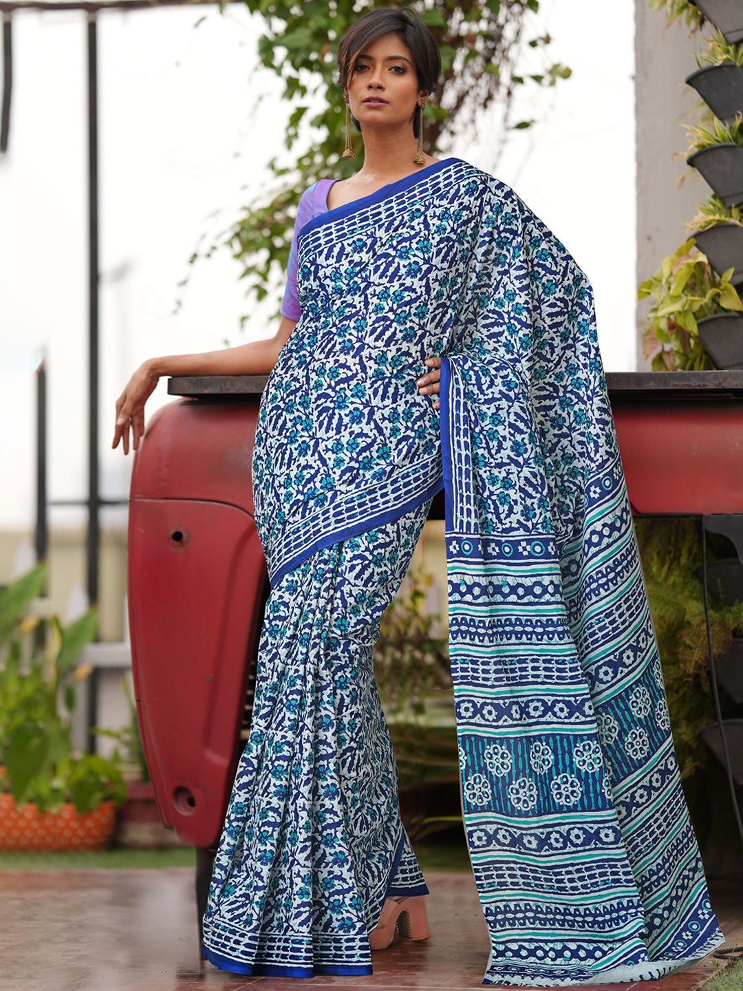 

Unnati Silks Ethnic Motifs Pure Cotton Handloom Block Print Saree, White