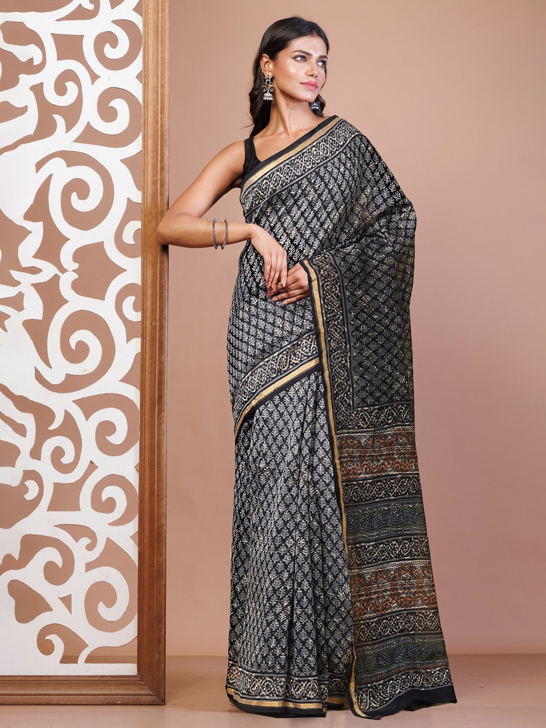 

Unnati Silks Kalamkari Silk Cotton Handloom Chanderi Saree, Black