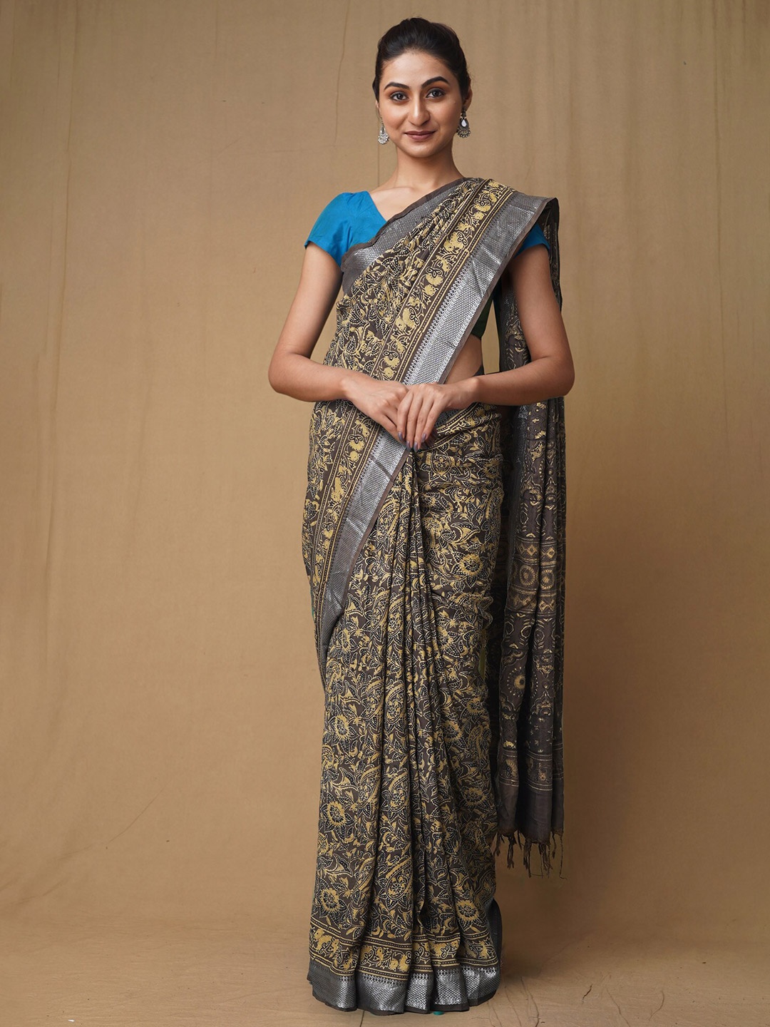 

Unnati Silks Ajrak Block Pure Silk Handloom Chanderi Saree, Grey