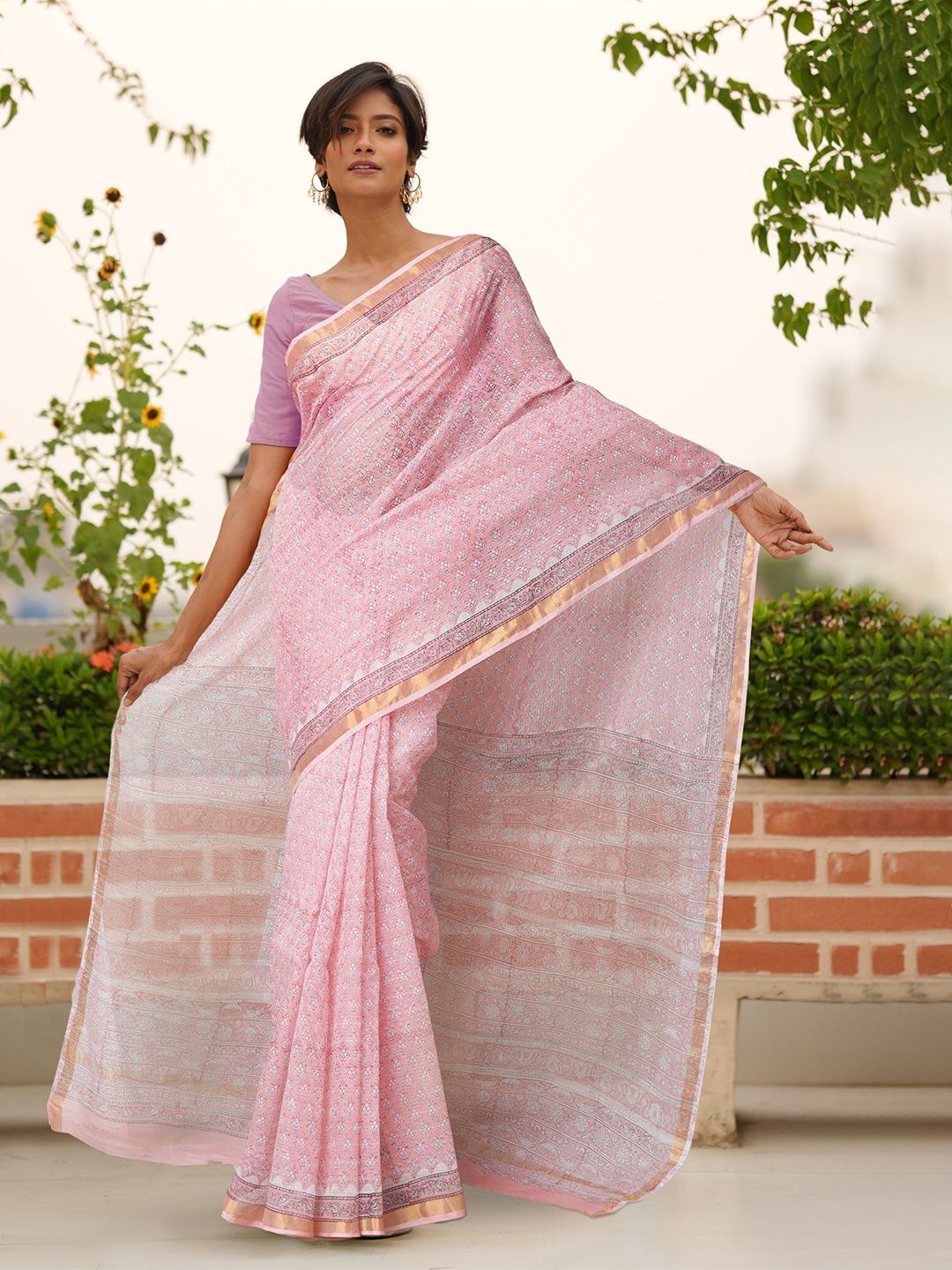 

Unnati Silks Ethnic Motifs Zari Silk Cotton Handloom Kota Saree, Peach