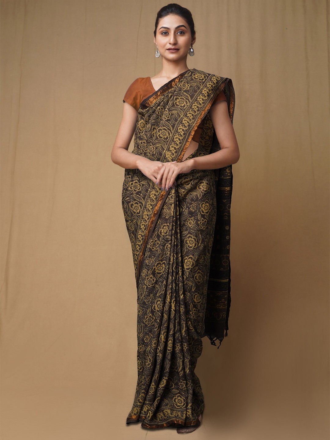 

Unnati Silks Ajrak Block Pure Silk Handloom Chanderi Saree, Grey