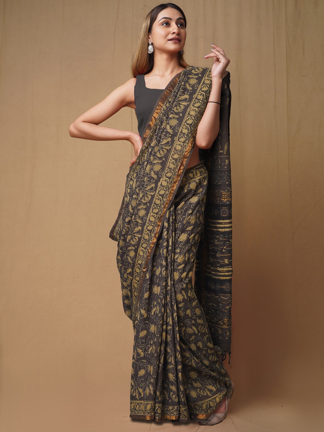 

Unnati Silks Ajrak Block Zari Pure Silk Handloom Chanderi Saree, Grey