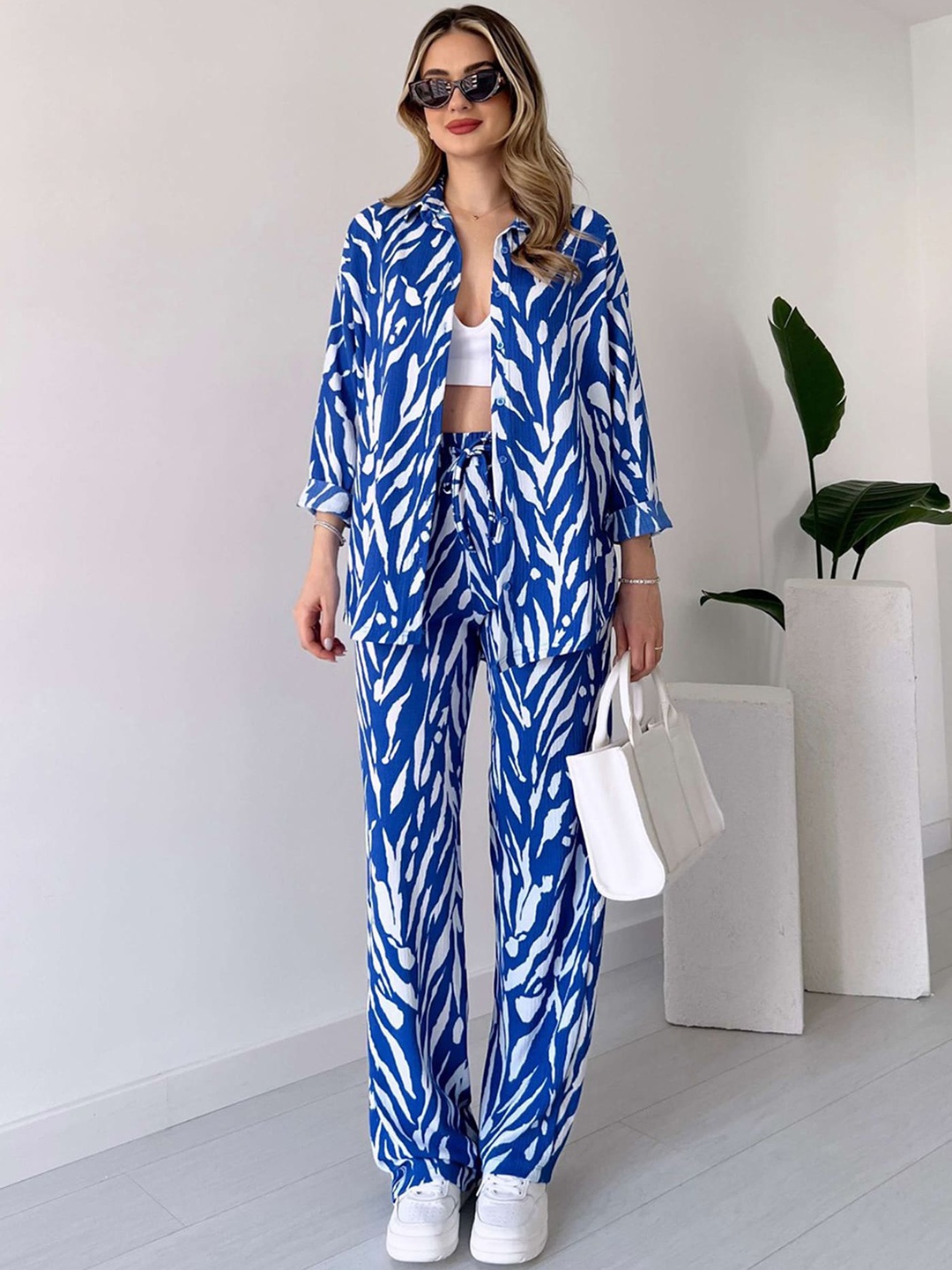 

LULU & SKY Printed Long Sleeves Shirt & Trousers, Blue