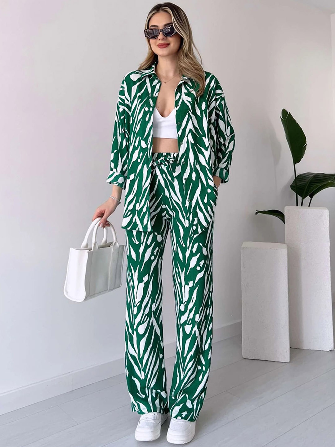 

LULU & SKY Abstract Printed Shirt & Trouser, Green