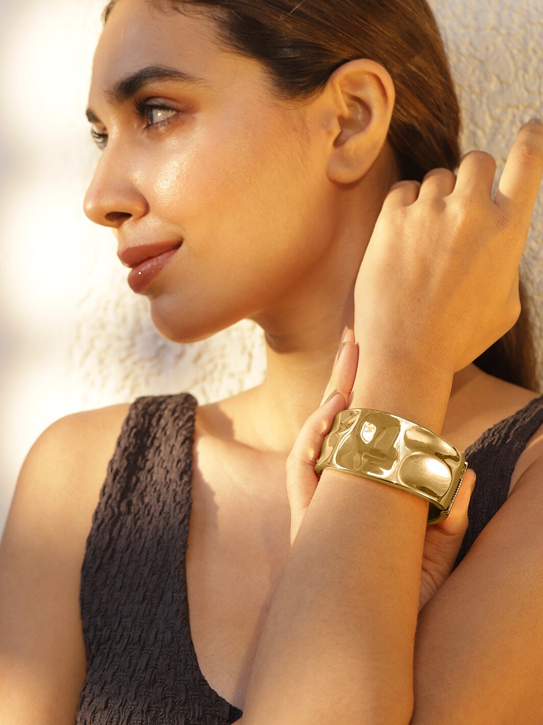 

Rubans Voguish 22KT Gold Plated Openable Textured Kada Style Bracelet