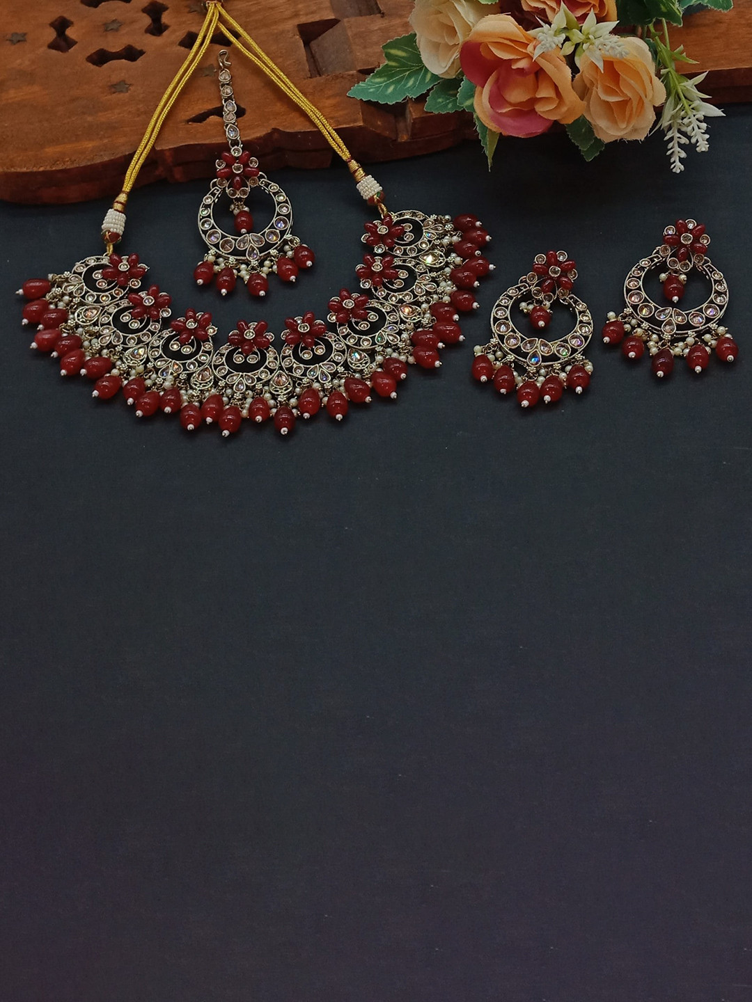 

AASHISH IMITATION Alloy AD-Studded & Beaded Necklace & Earrings Maang Tika, Red