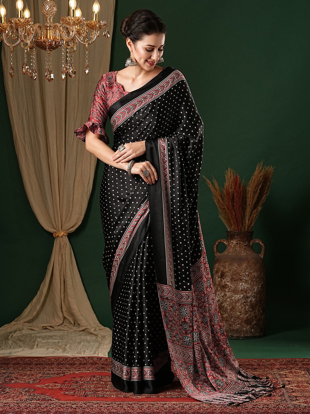 

Anouk Bandhani Pure Crepe Saree, Black