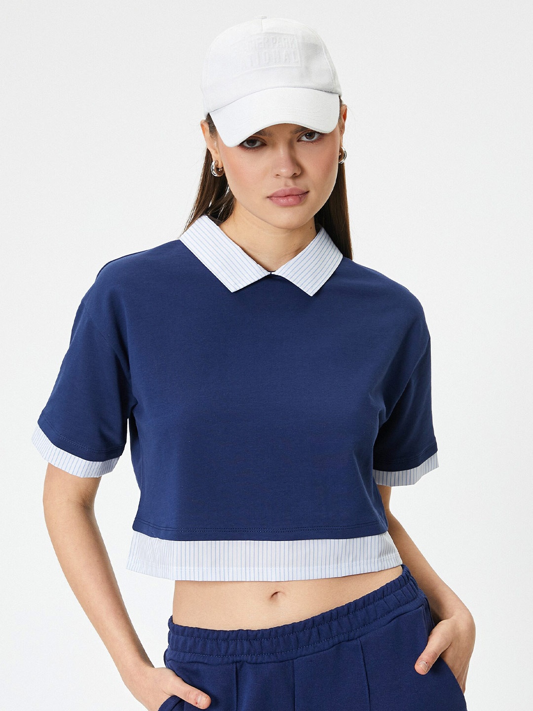 

Koton Women Solid Polo Collar T-shirt, Navy blue
