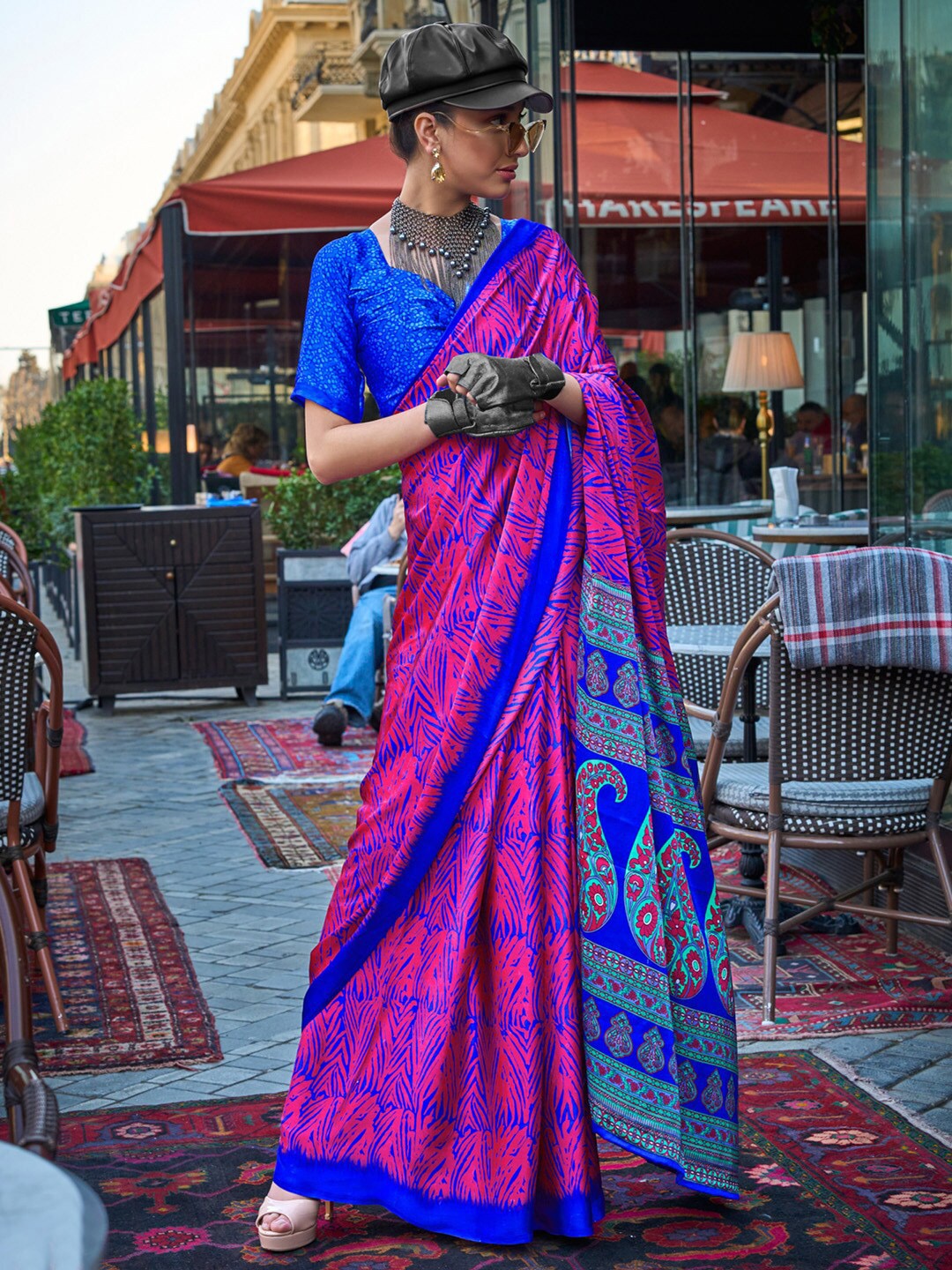 

Sangria Abstract Printed Satin Sarees, Pink