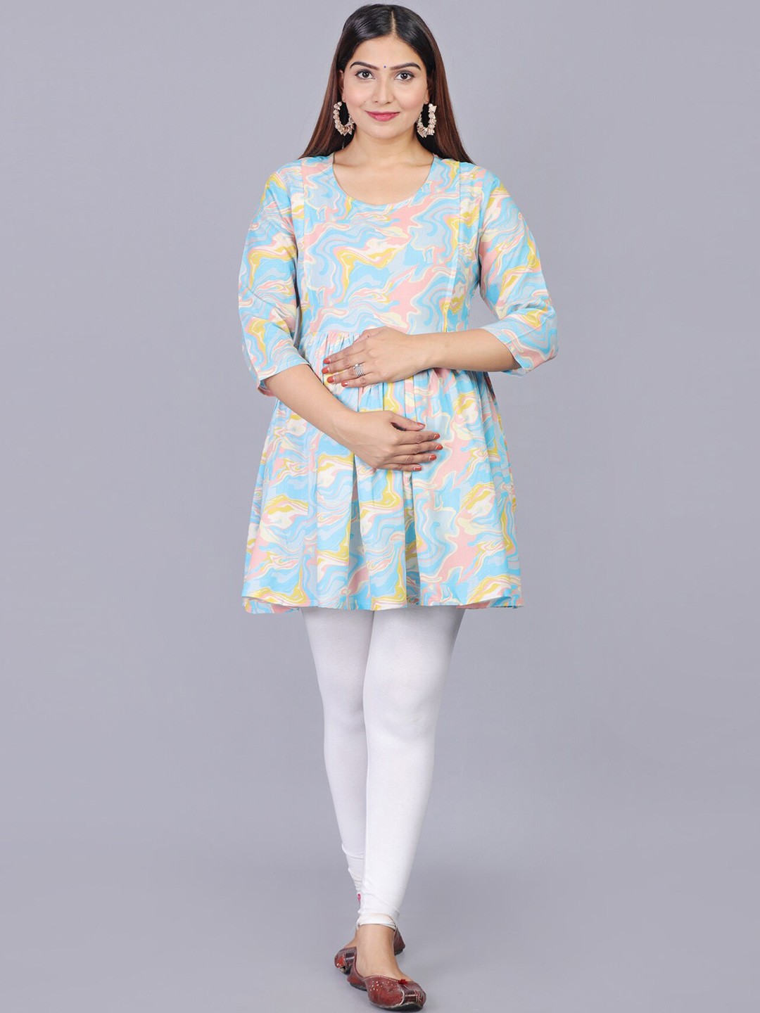 

Light Daisy Abstract Printed Longline Maternity Top, Blue