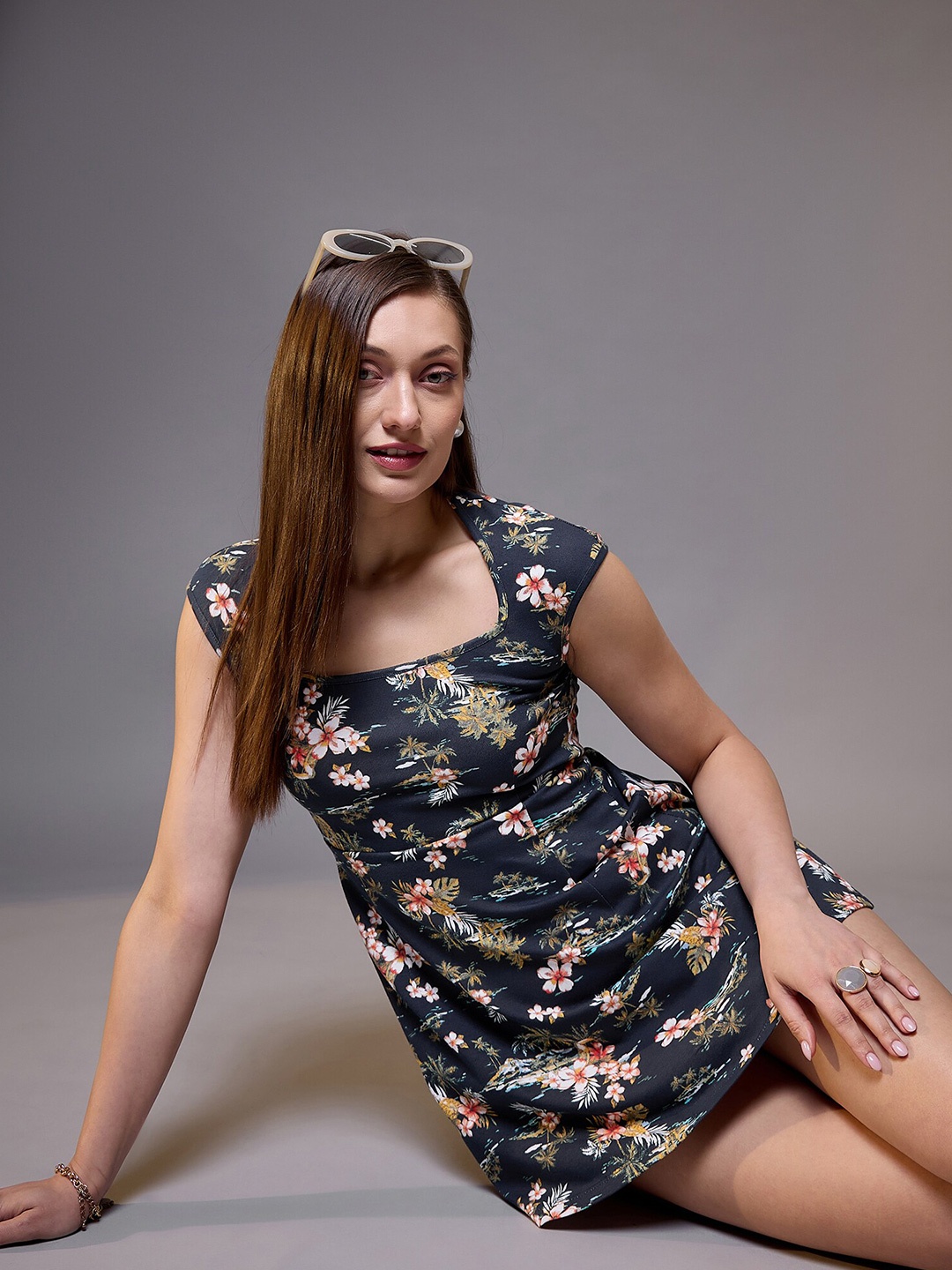 

STYLECAST X KASSUALLY Square Neck Floral Print Cotton Bodycon Mini Dress, Blue