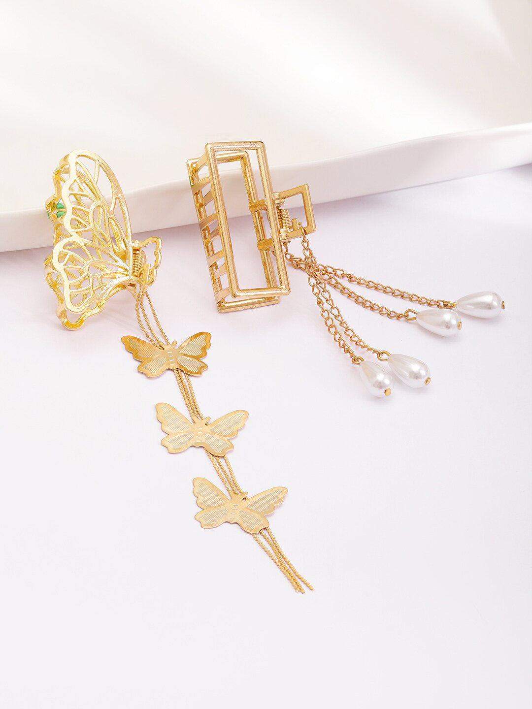 

Rubans 18KT Gold Plated Butterfly Motif Embellished Claw Clip