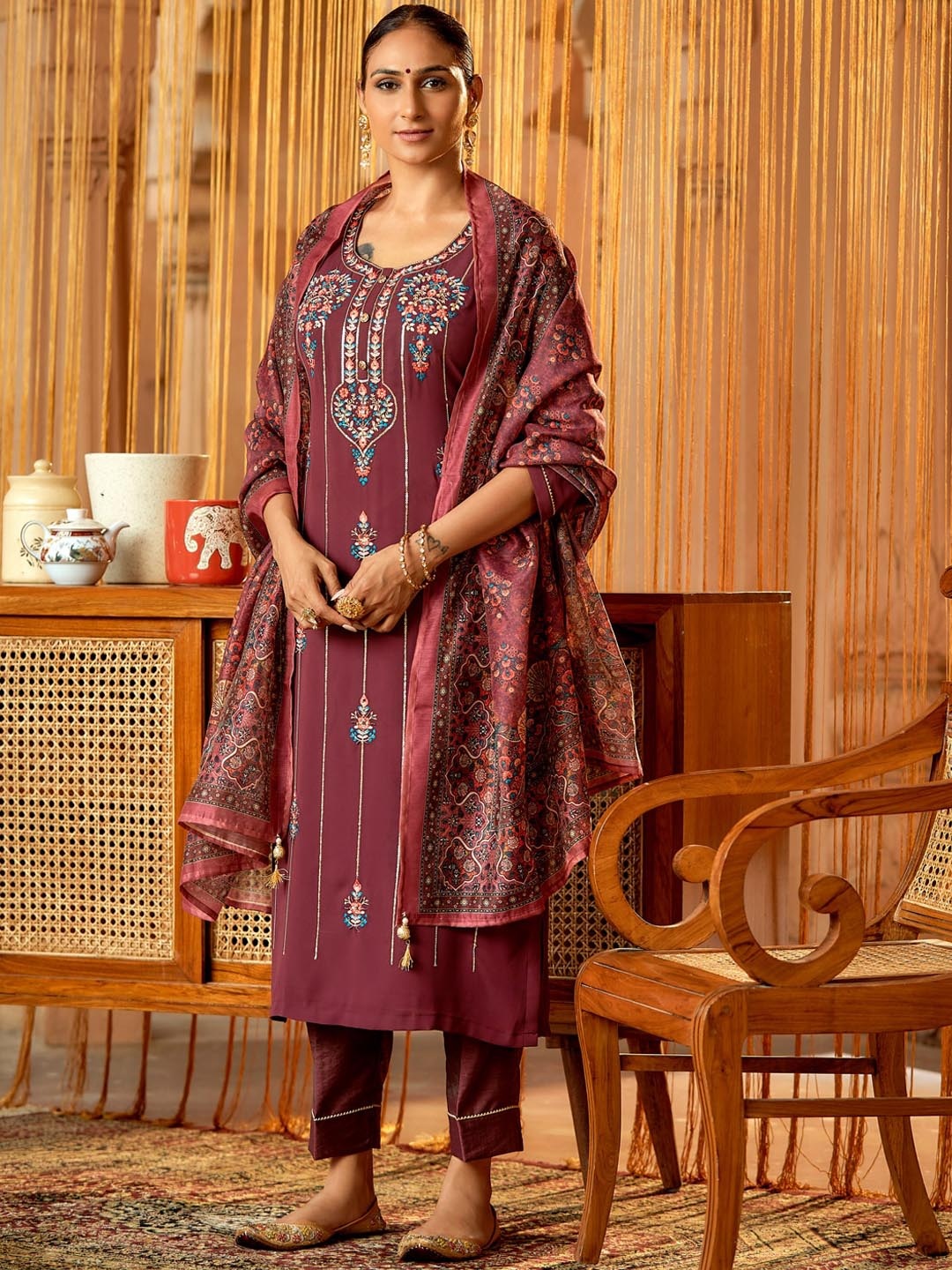 

WOMEN PLUS Ethnic Motifs Embroidered Sequinned Straight Kurta With Trousers & Dupatta, Burgundy
