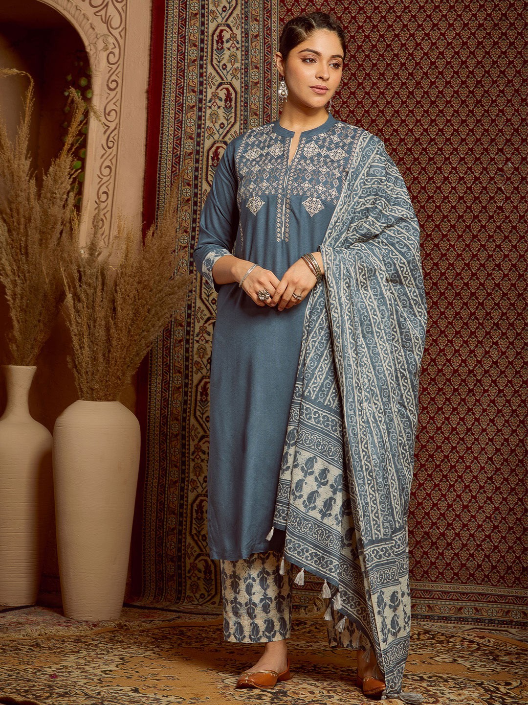 

WOMEN PLUS Women Ethnic Motifs Embroidered Thread Work Kurta with Trousers & With Dupatta, Grey