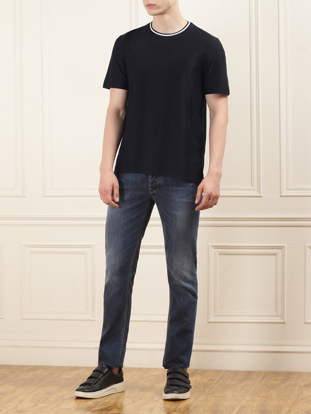 

Ted Baker Men Round Neck Self Design T-shirt, Navy blue