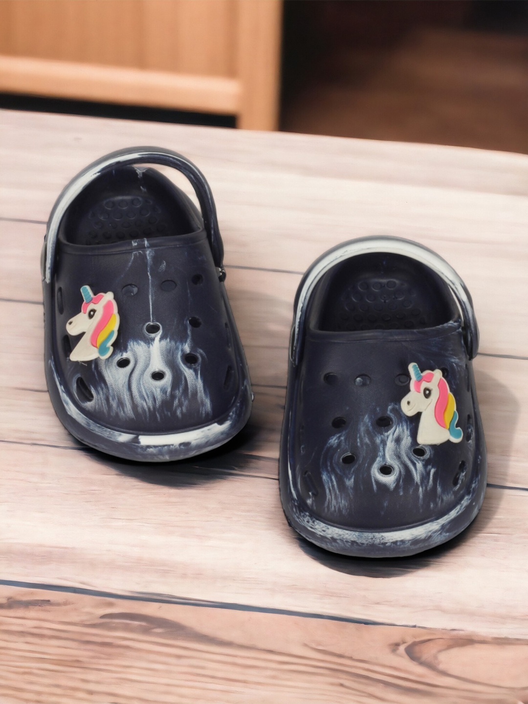 

Lil Lollipop Kids Unicorn Applique Anti-Slip Clogs, Black