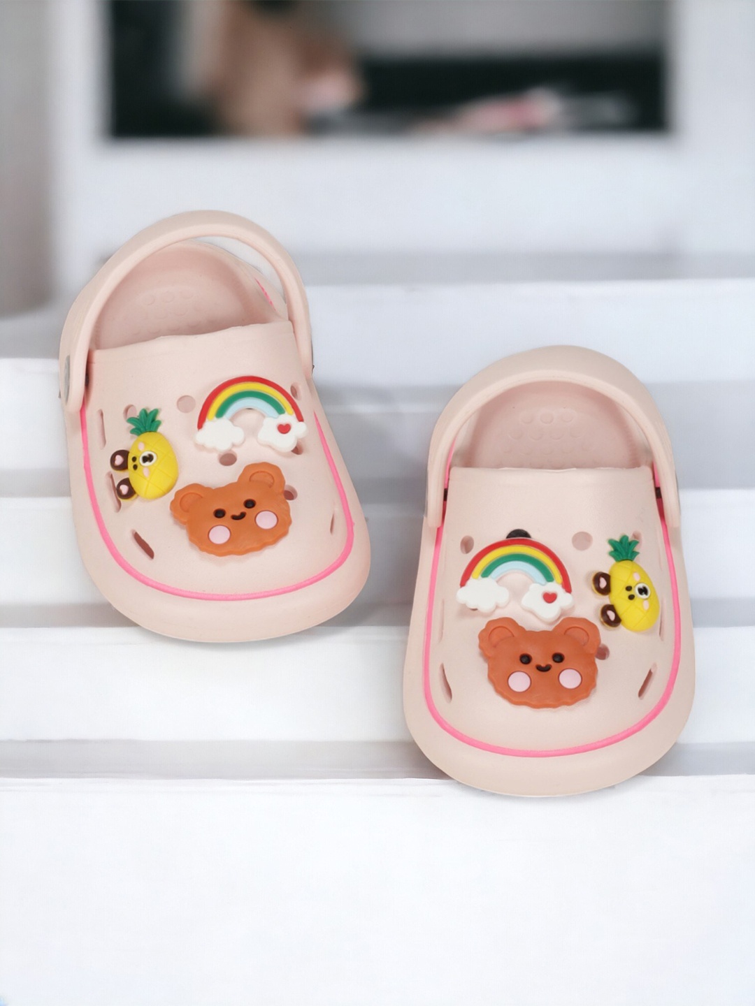

Lil Lollipop Kids Bear Applique Rubber Anti-Slip Clogs, Pink