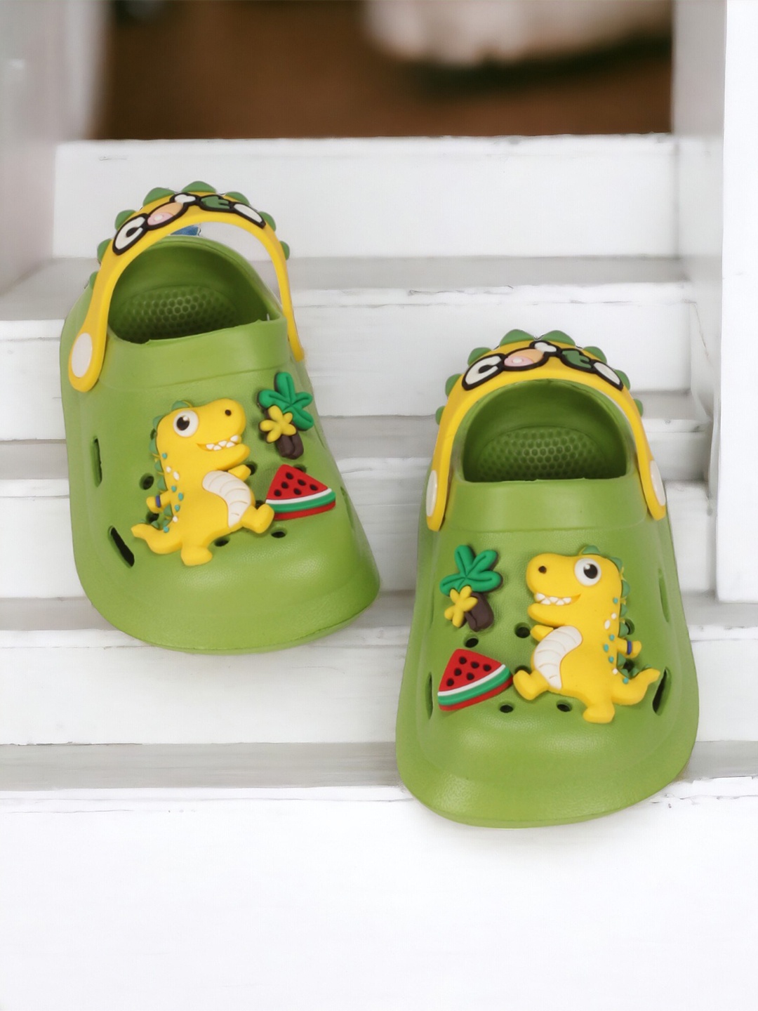 

Lil Lollipop Kids Dinosaur Applique Rubber Anti-Slip Clogs, Green