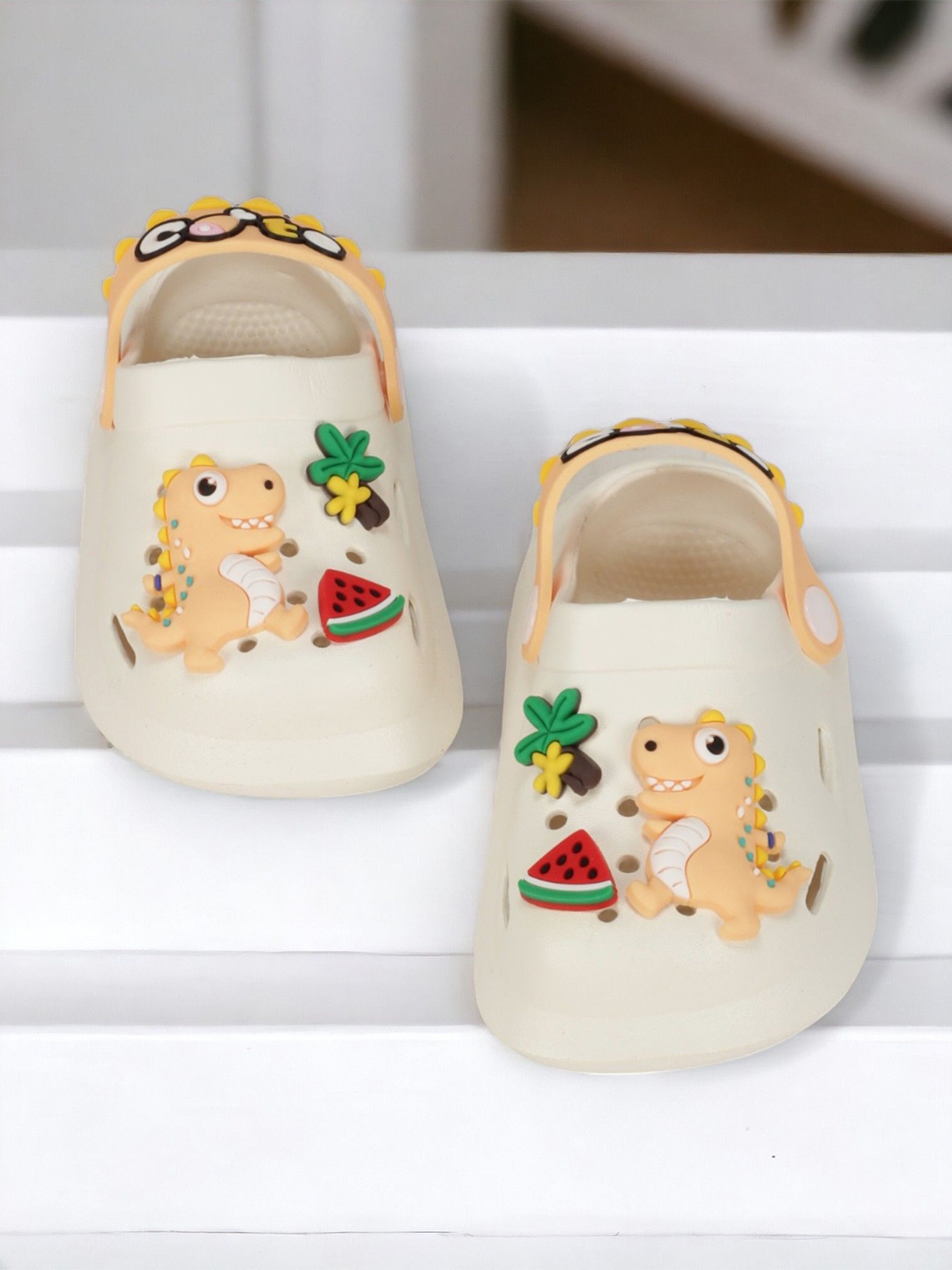 

Lil Lollipop Kids Dinosaur Applique Anti-Slip Clogs, Cream