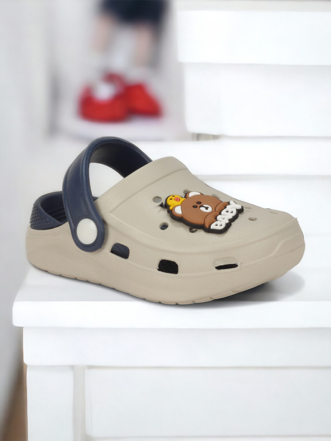 

Lil Lollipop Kids Bear Applique Rubber Anti-Slip Clogs, Grey
