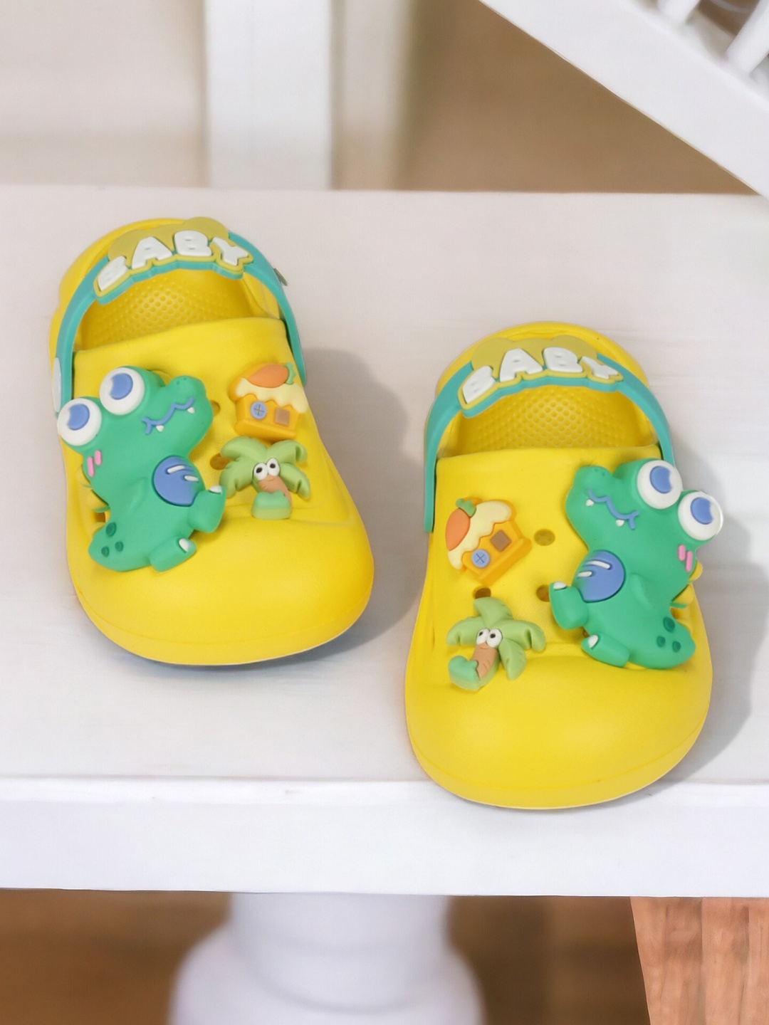 

Lil Lollipop Kids Printed Anti Slip Clogs, Yellow