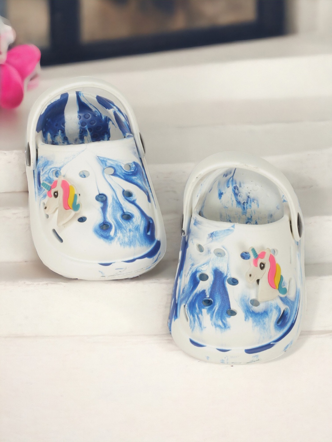 

Lil Lollipop Kids Printed Marble Look Unicorn Applique Rubber Anti-Slip Clogs, White