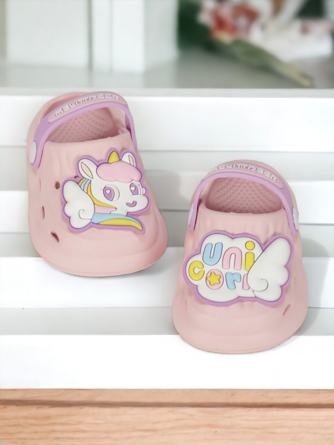 

Lil Lollipop Kids Unicorn Applique Rubber Anti-Slip Clogs, Pink