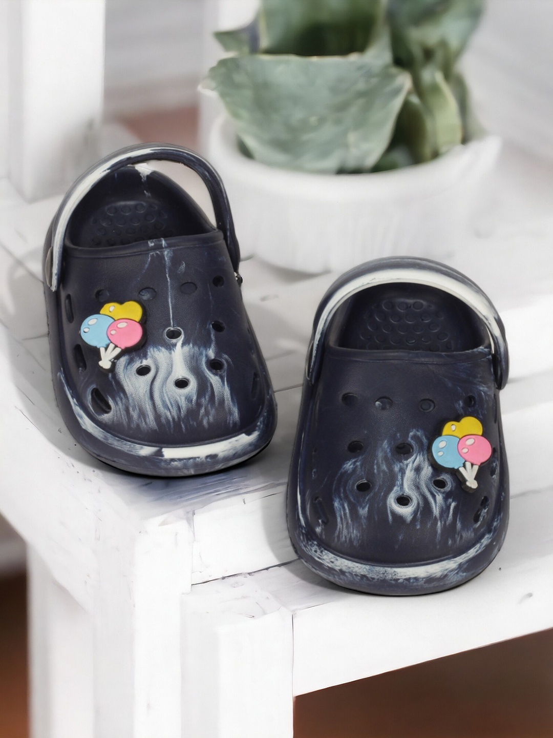 

Lil Lollipop Kids Printed Marble Look Balloon Applique Rubber Anti-Slip Clogs, Black