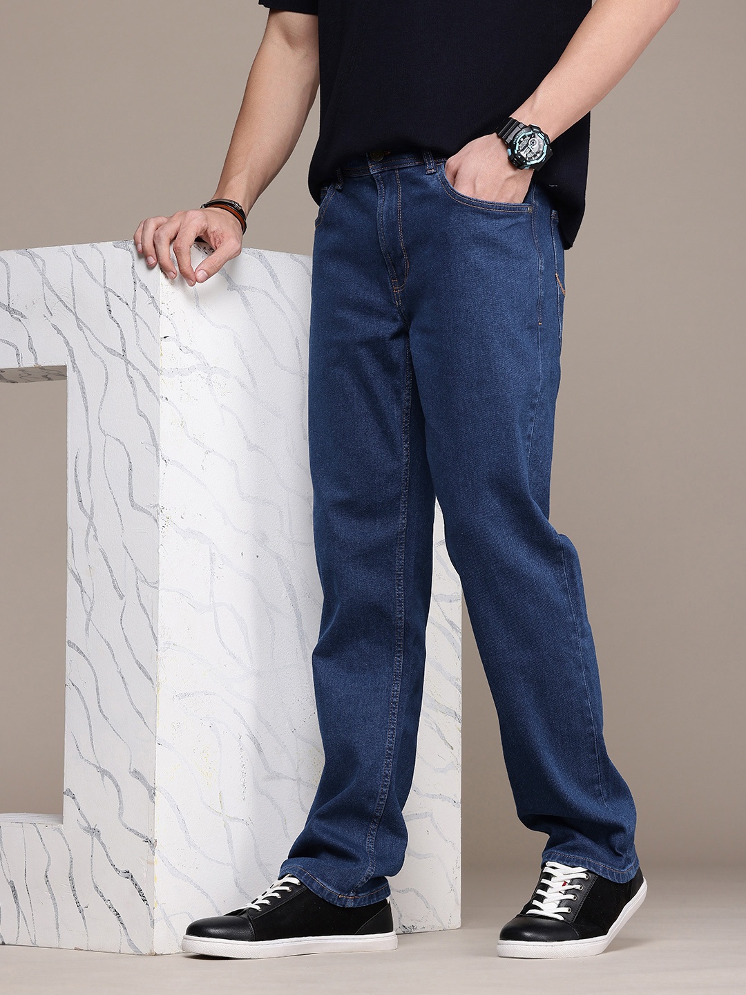 

The Roadster Life Co. Men Mid-Rise Stretchable Jeans, Blue