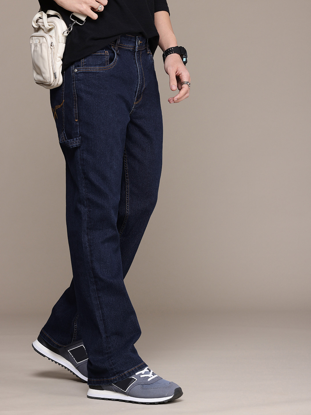 

The Roadster Life Co. Men Bootcut Stretchable Jeans, Blue