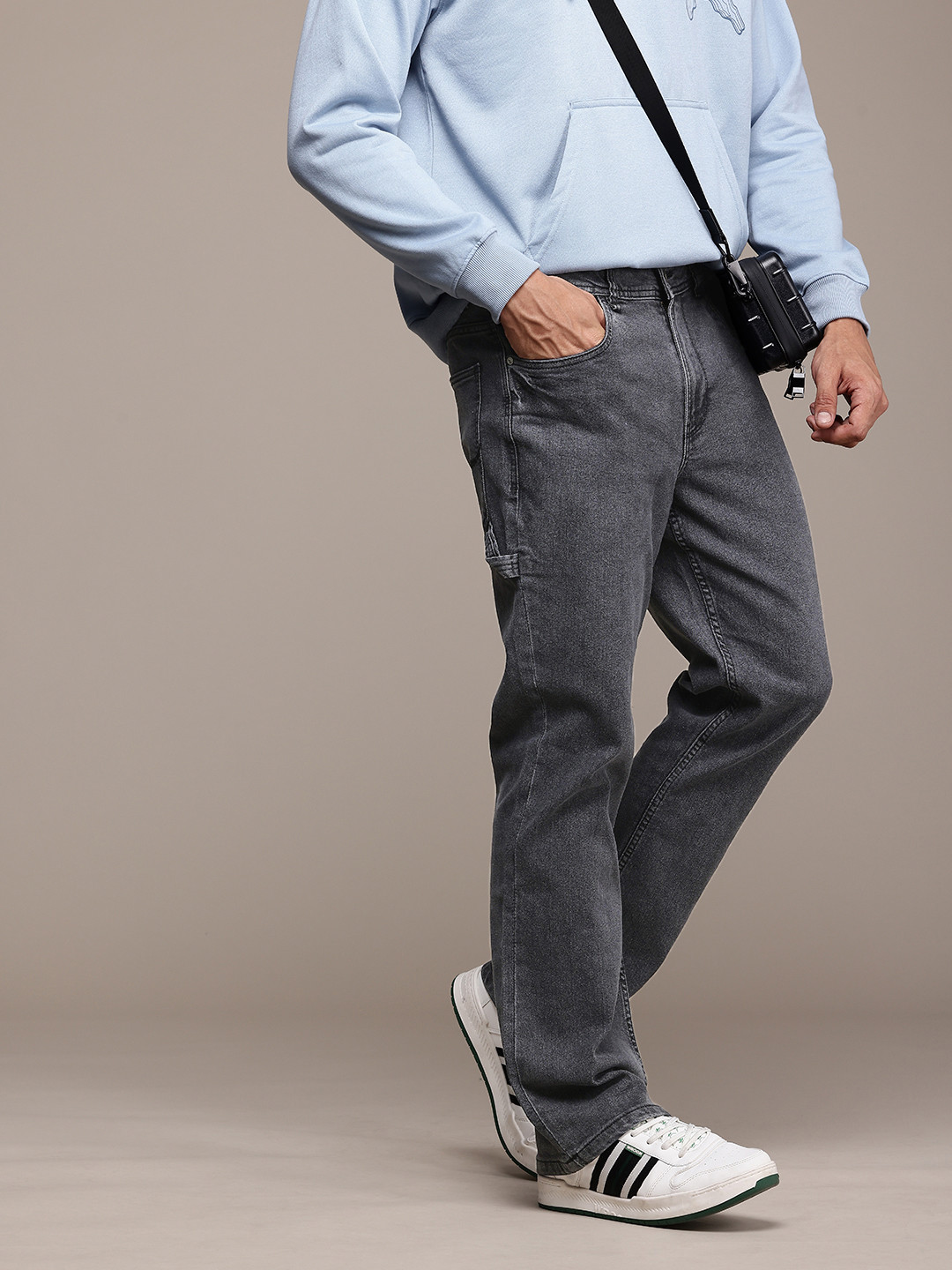 

The Roadster Life Co. Men Bootcut Fit Stretchable Jeans, Charcoal