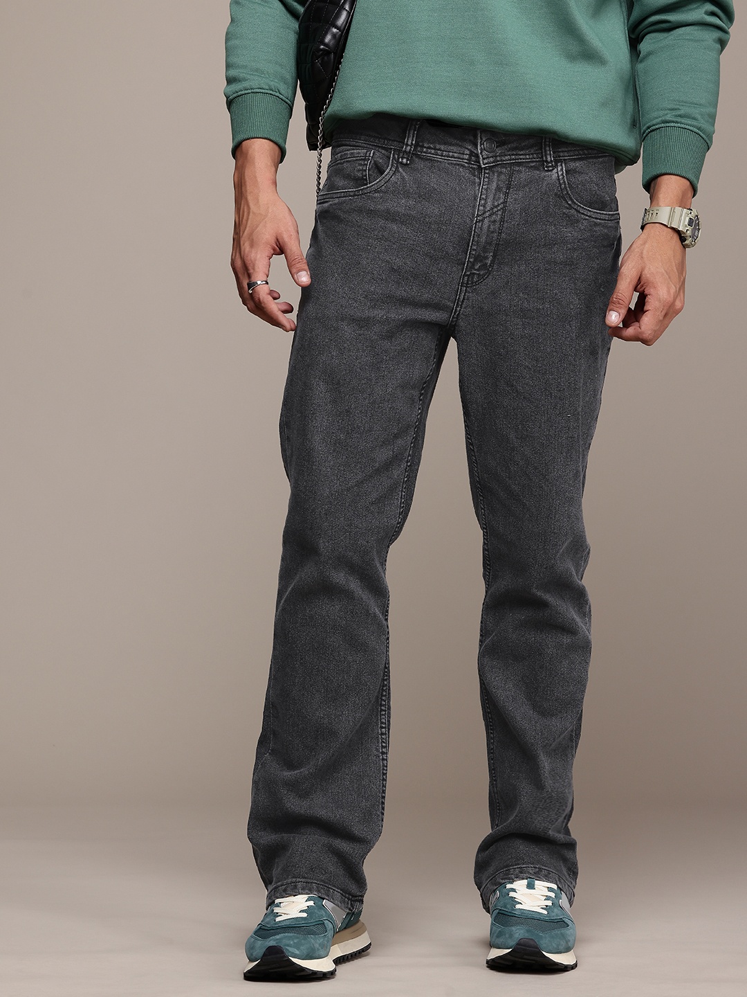

The Roadster Life Co. Men Bootcut Fit Stretchable Jeans, Charcoal